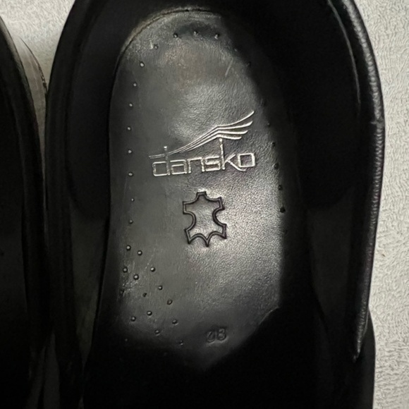 Like new Dansko clogs - Picture 6 of 7